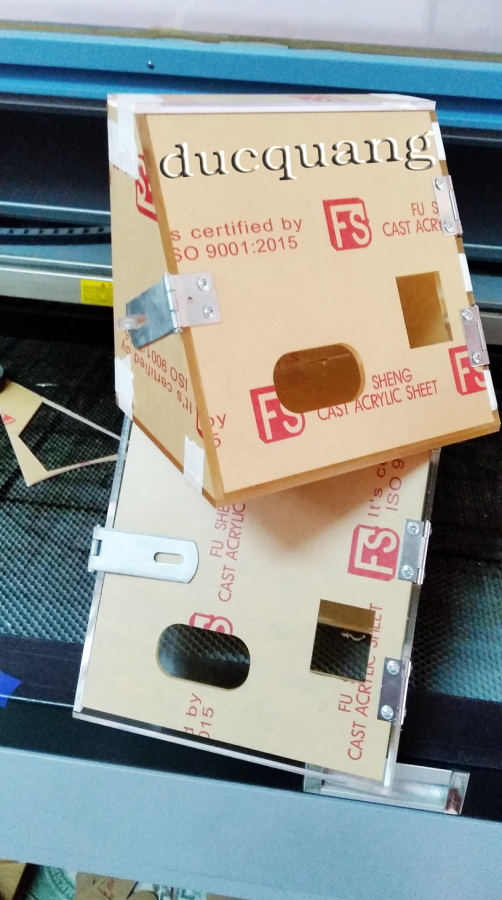 Hộp Mica trong suốt thumb